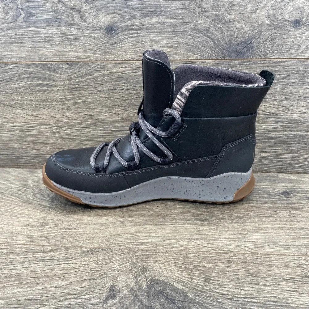 Chaco Borealis Quilt Waterproof Boots Womens 6.5 Black Leather Fleece